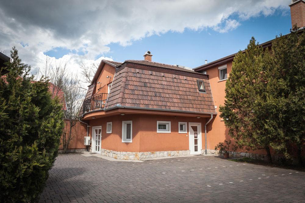 Kikelet Villa Dunakeszi Exterior foto